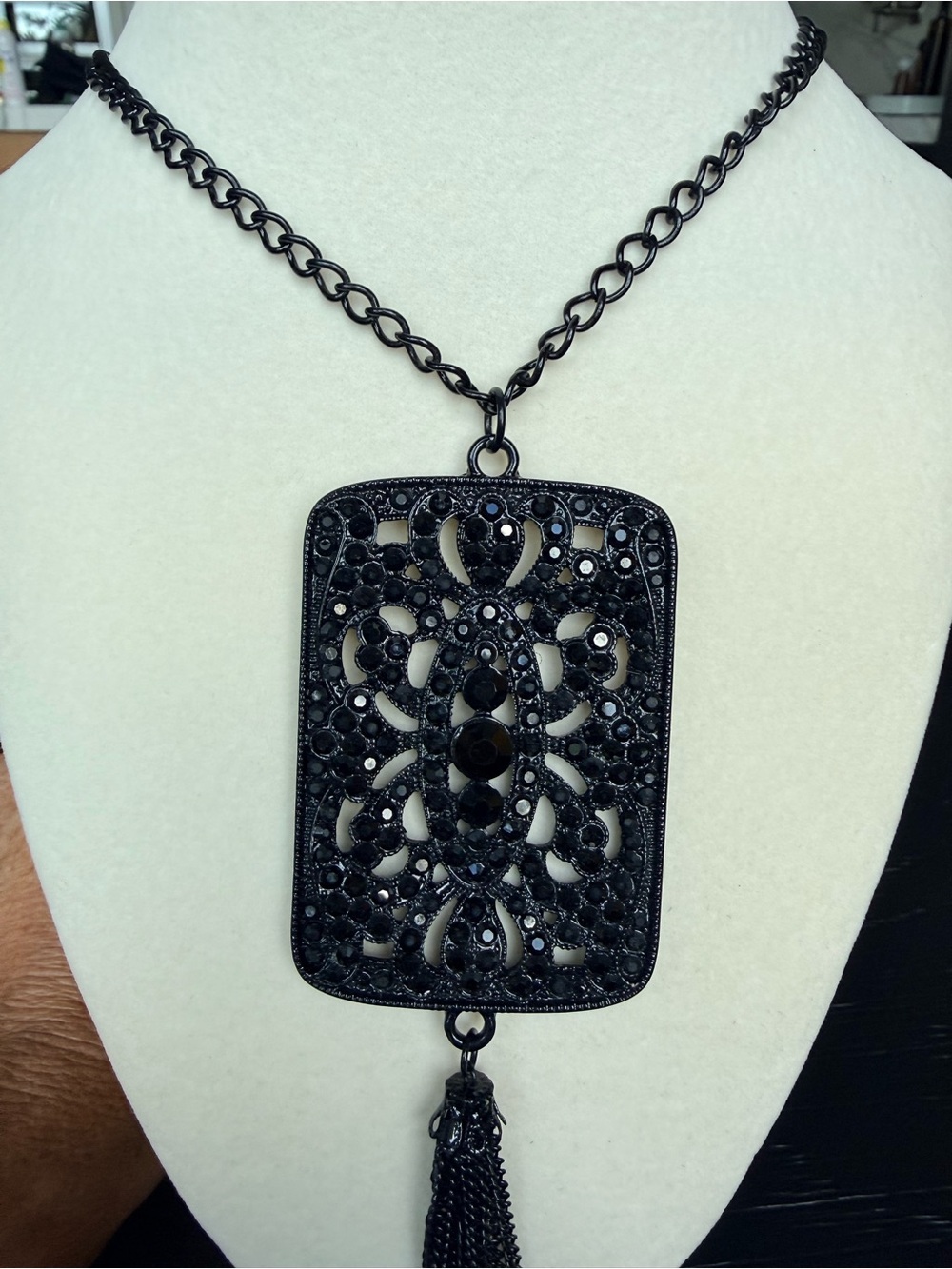 Elegant Black Long Filigree Pendant Necklace with Chain Tassles - Women Jewelry